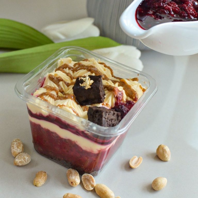 SS | Peanut butter & Jelly yogurt cheesecake
