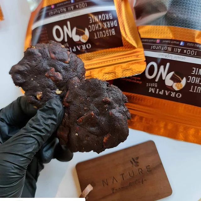 Whole Wheat Dark Chocolate Cookies
