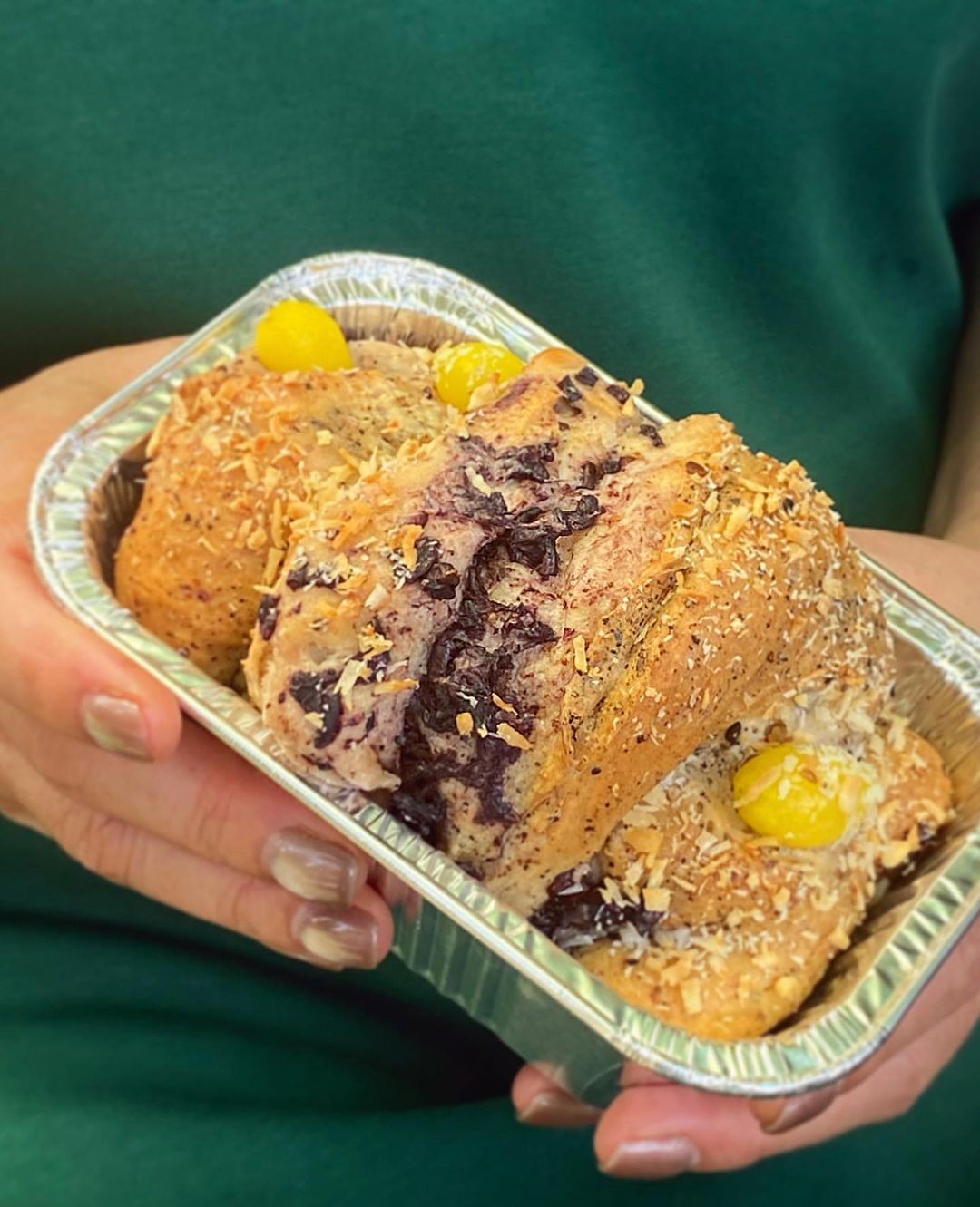 Just Pretz ｜ Ginkgo Taro Taro Black Glutinous Rice Roll Bun